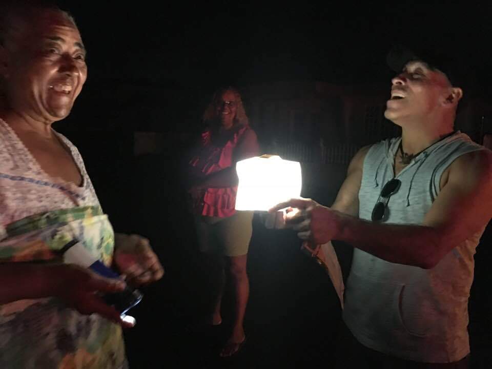 Give a Light TO PERU! Citizens of the World and Al Magdelino. - Solight Design